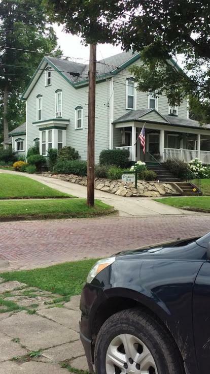 Ottaway Inn Llc Corry Exterior photo